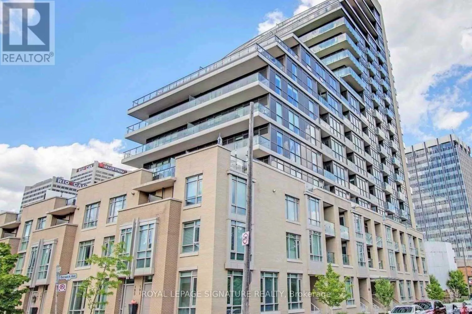 Apartment for rent: 617 - 60 Berwick Avenue, Toronto, Ontario M5P 1H1