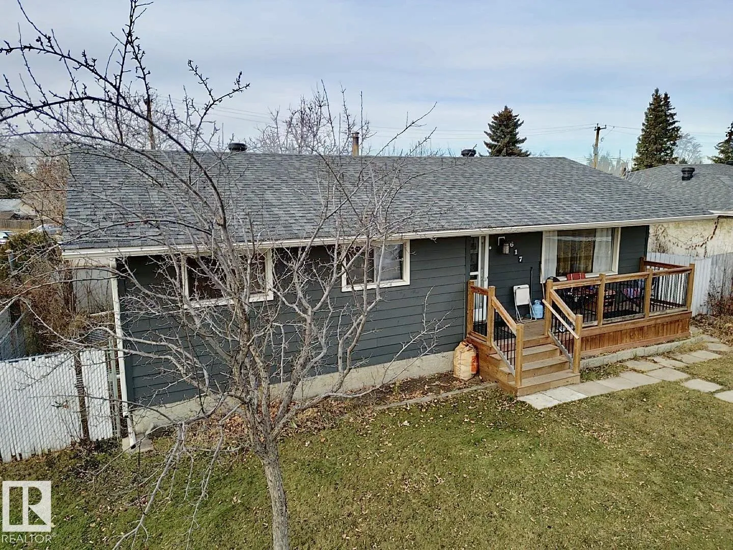 House for rent: 617 Mcleod Av, Spruce Grove, Alberta T7X 2H1