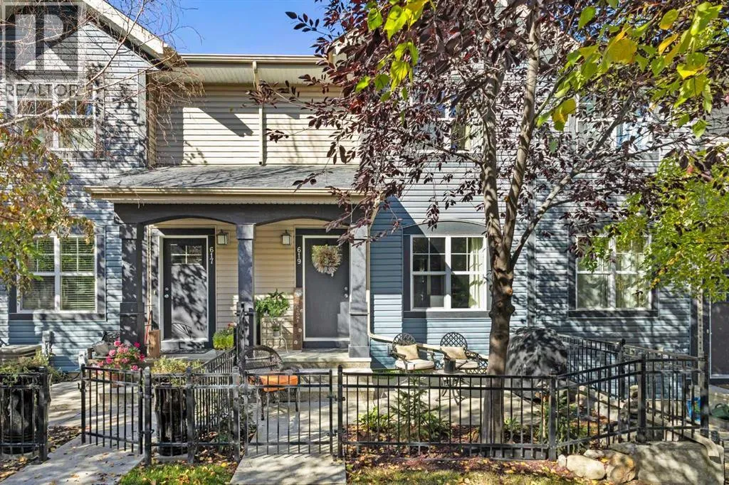 Row / Townhouse for rent: 619 Mckenzie Towne Square Se, Calgary, Alberta T2Z 1E4