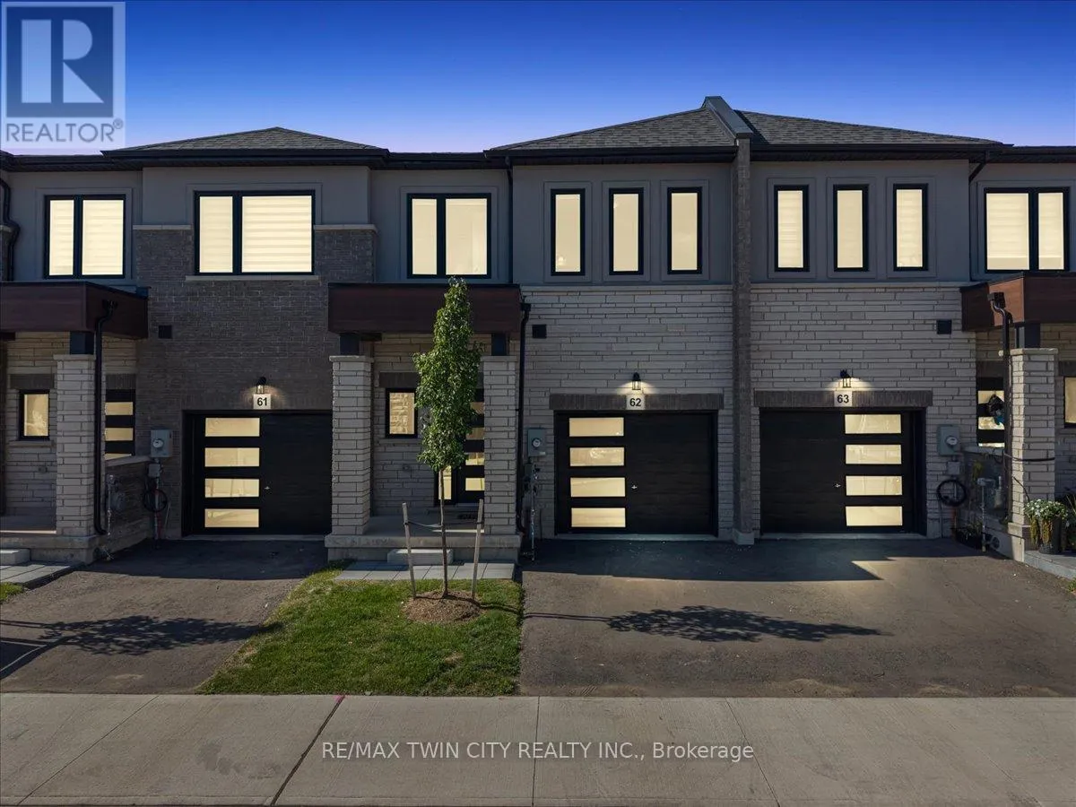 Row / Townhouse for rent: 62 - 155 Equestrian Way, Cambridge, Ontario N3E 0E8