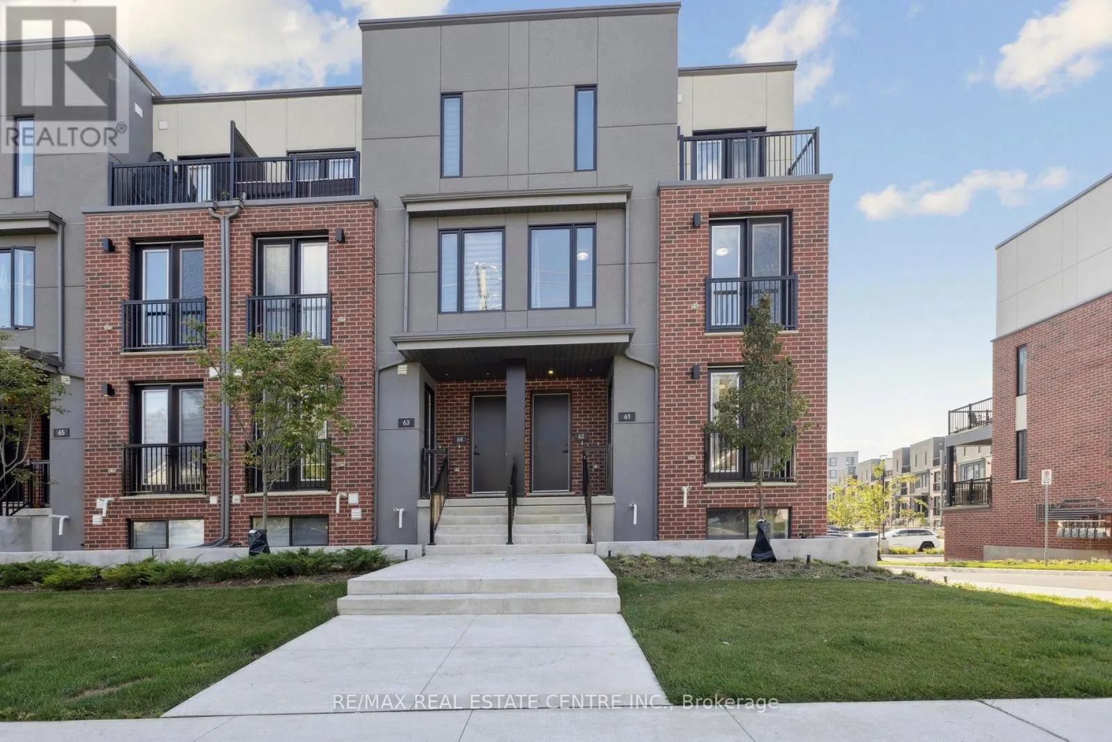 Row / Townhouse for rent: 62 - 99 Roger Street, Waterloo, Ontario N2J 0G1