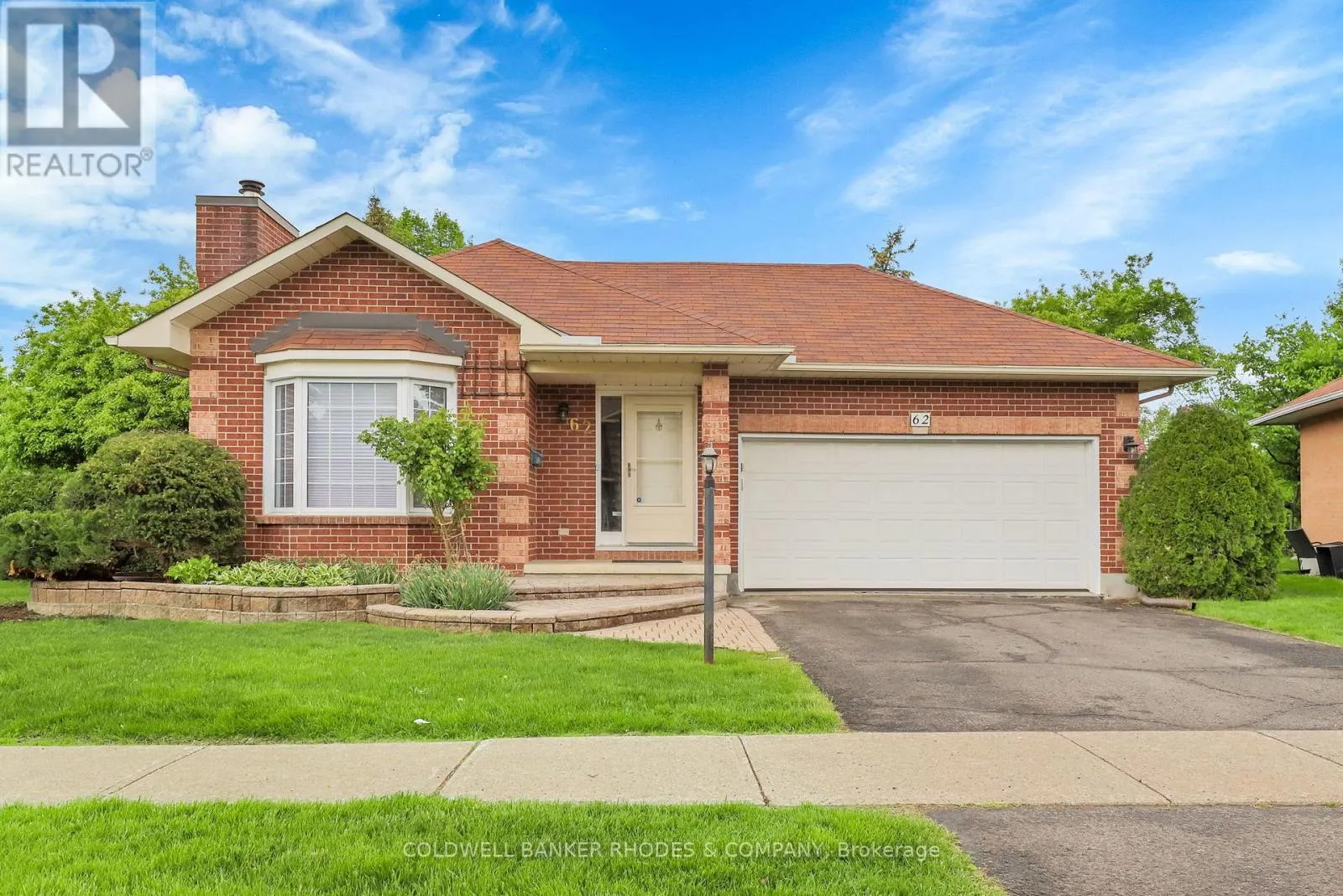 House for rent: 62 Beechfern Drive, Ottawa, Ontario K2S 1E3