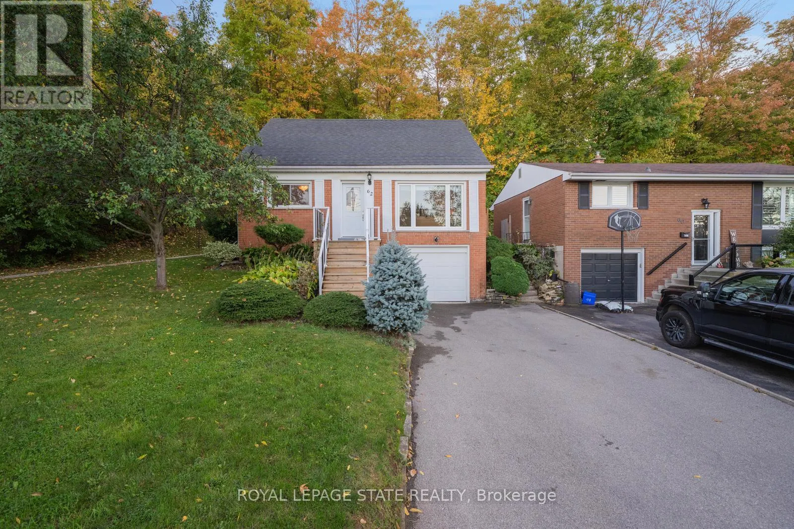 House for rent: 62 Brentwood Drive, Hamilton, Ontario L8T 3V8