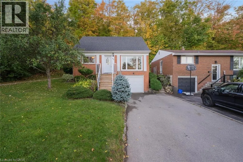 House for rent: 62 Brentwood Drive, Stoney Creek, Ontario L8G 2W8
