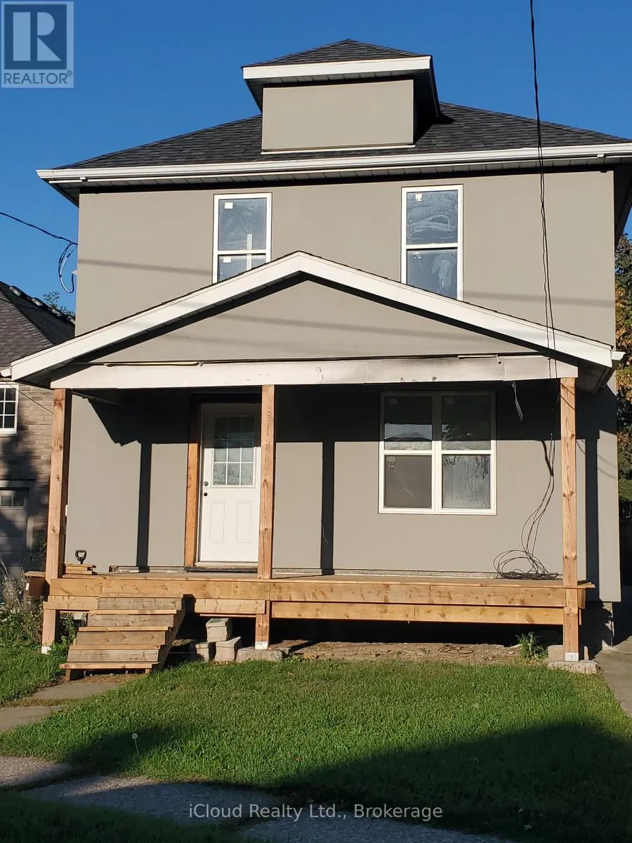 House for rent: 62 Currie Street, St. Catharines, Ontario L2M 5M8