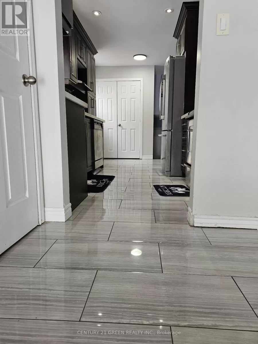 Duplex for rent: 62 Histon Crescent, Brampton, Ontario L6V 3R1