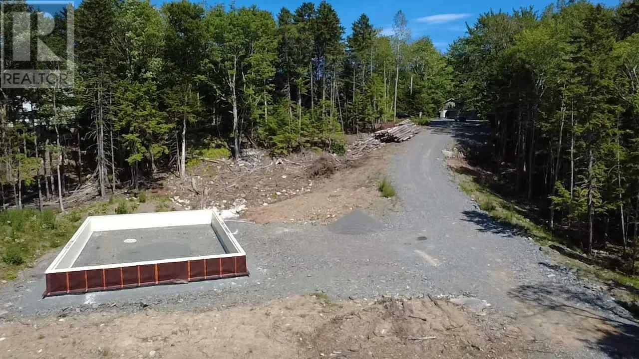 62 Jamie Drive, Beaver Bank, Nova Scotia B4G 1C6