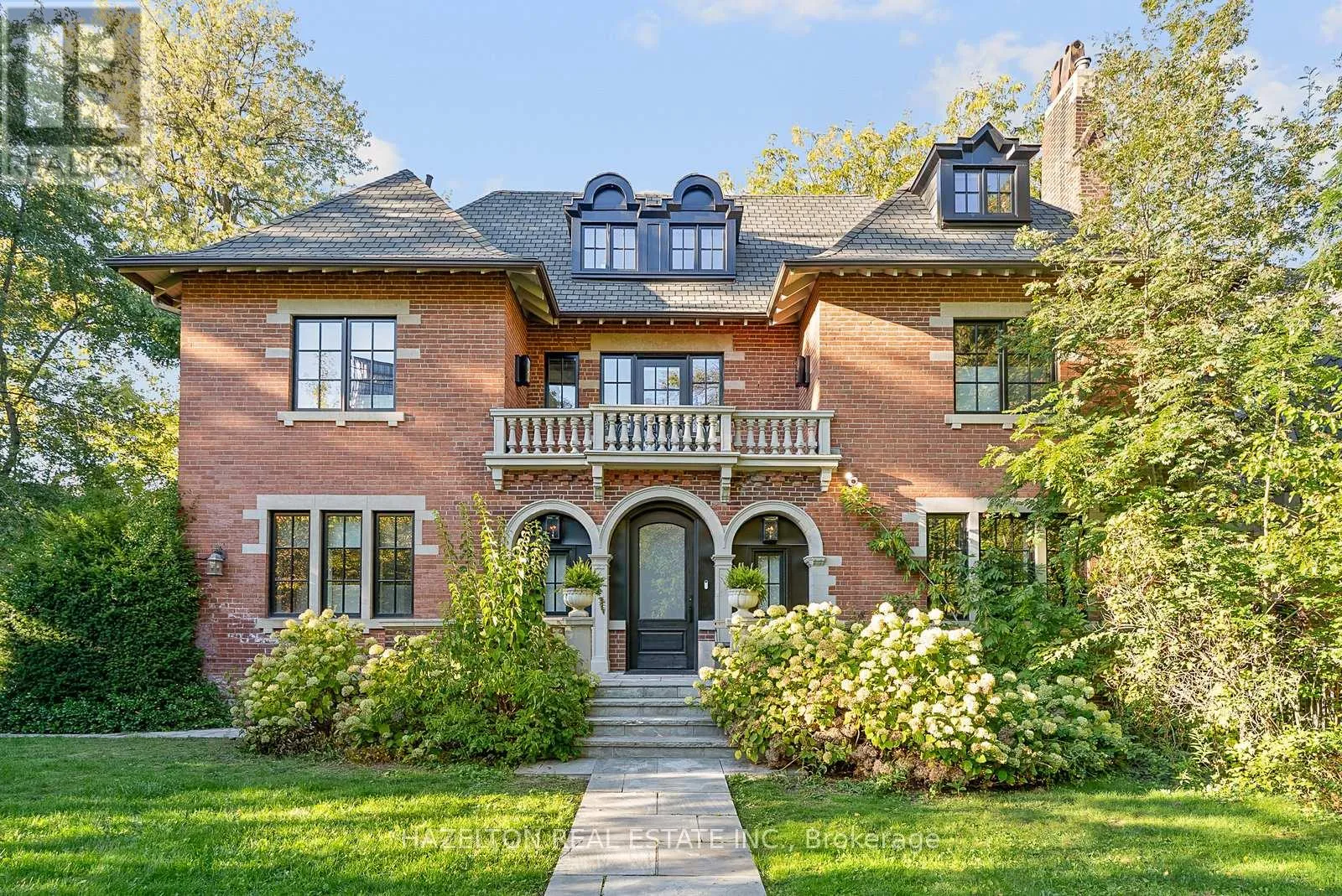 House for rent: 62 Maple Avenue, Toronto, Ontario M4W 2T7