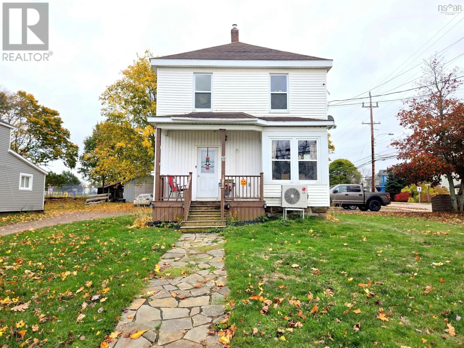 House for rent: 62 West Pleasant Street, Amherst, Nova Scotia B4H 1E8