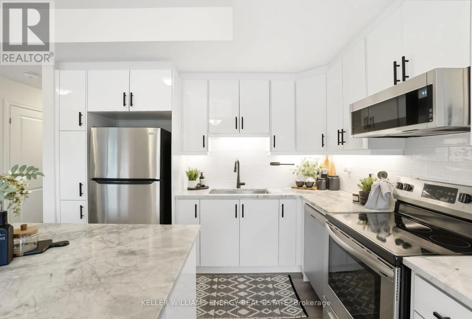 Row / Townhouse for rent: 620 - 1034 Reflection Place, Pickering, Ontario L1X 0L1