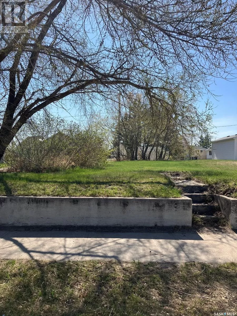 Unknown for rent: 620 1st Avenue W, Nipawin, Saskatchewan S0E 1E0