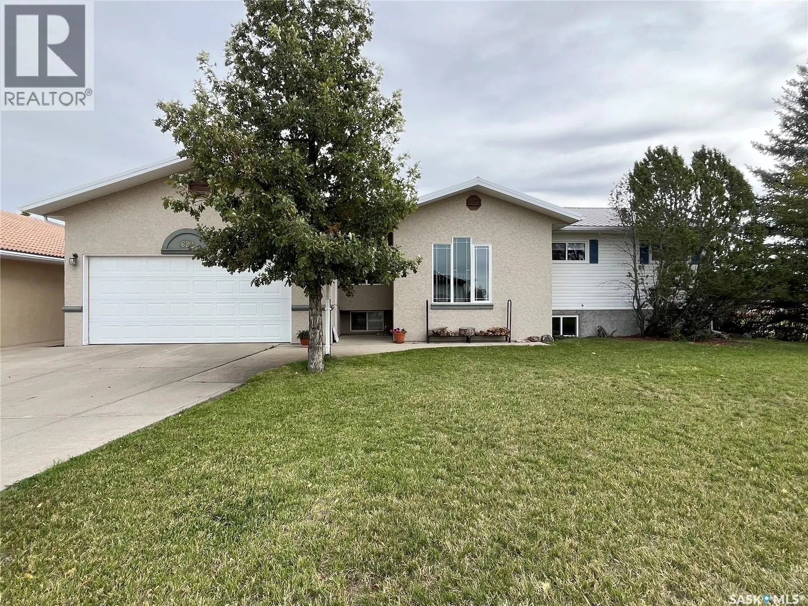 House for rent: 620 Griffin Street, Maple Creek, Saskatchewan S0N 1N0