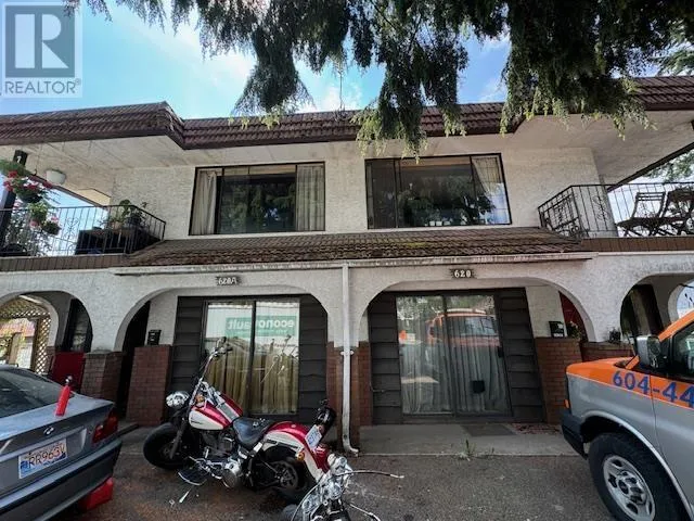 Duplex for rent: 620 Smith Avenue, Coquitlam, British Columbia V3J 2W3