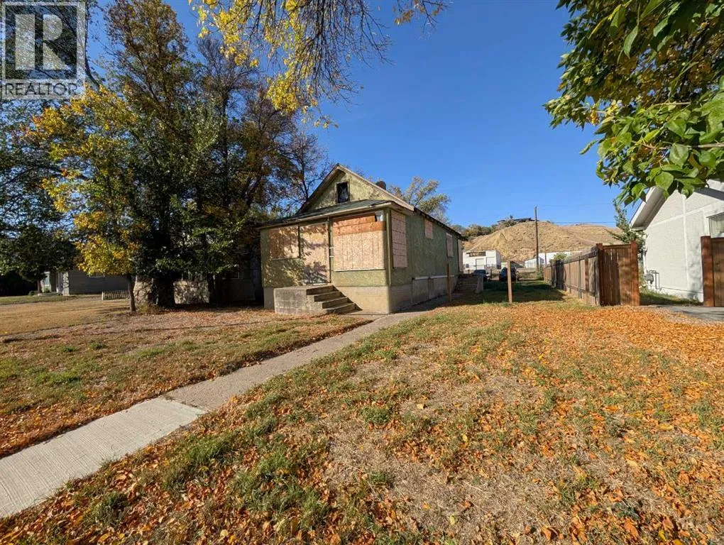 House for rent: 620 Spencer Street Se, Medicine Hat, Alberta T1A 1Y7