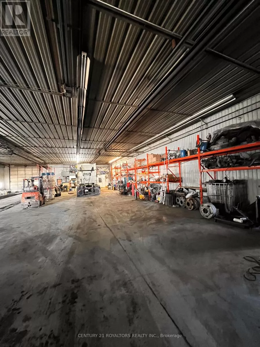 Retail for rent: 6202 Healey Road, Caledon, Ontario L7C 0W7