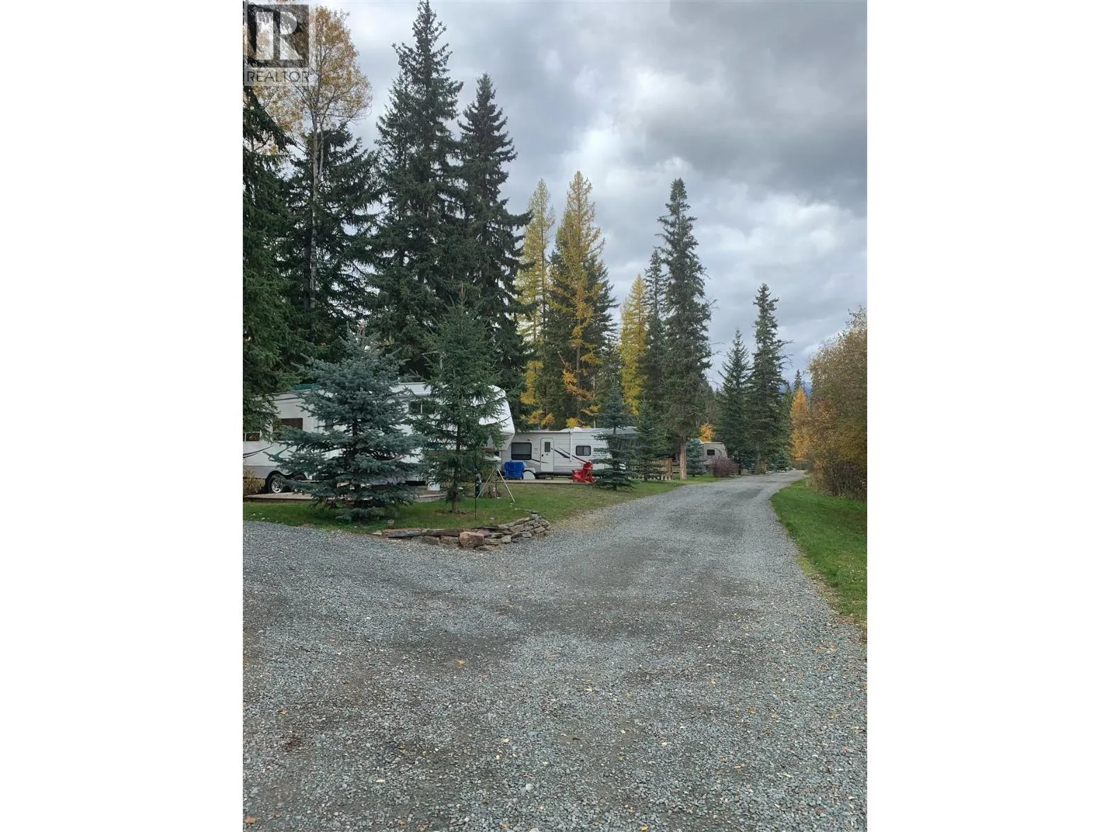 House for rent: 6206 Tie Lake Shore Road N, Jaffray, British Columbia V0B 1H0