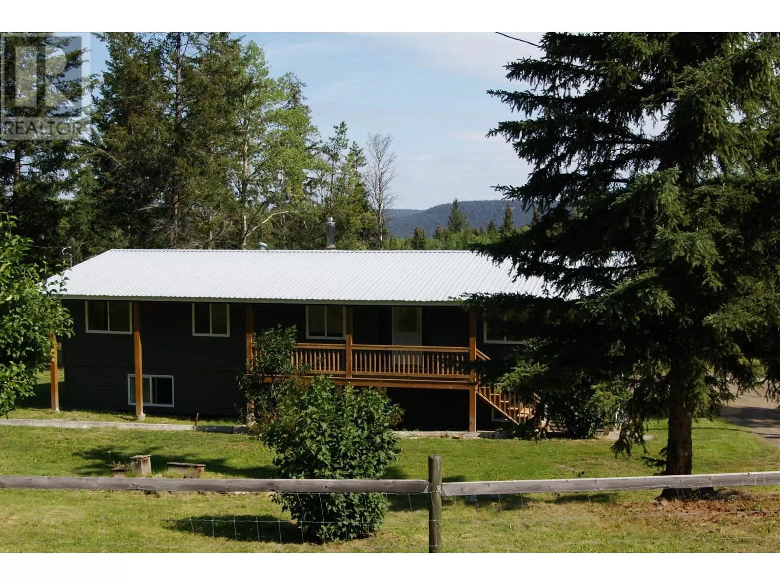 House for rent: 6209 Garrett Road, Lone Butte, British Columbia V0K 1X3