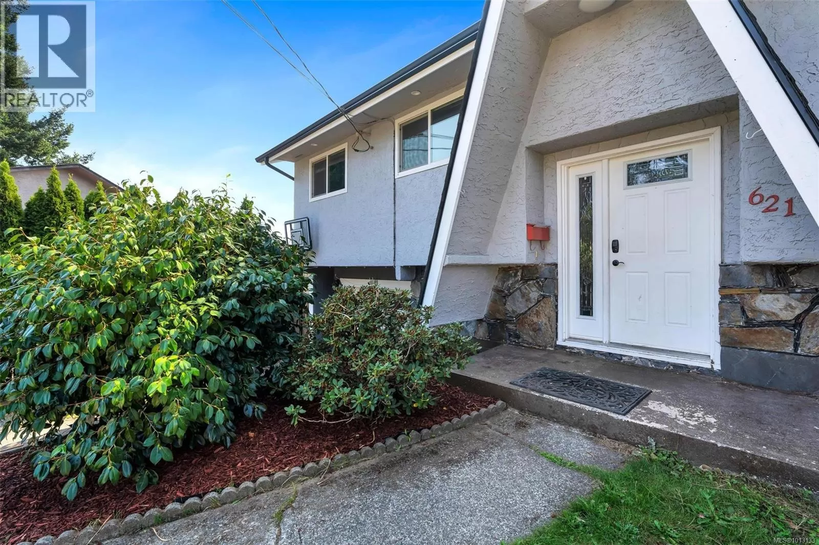 House for rent: 621 Eiderwood Pl, Colwood, British Columbia V9C 2L1