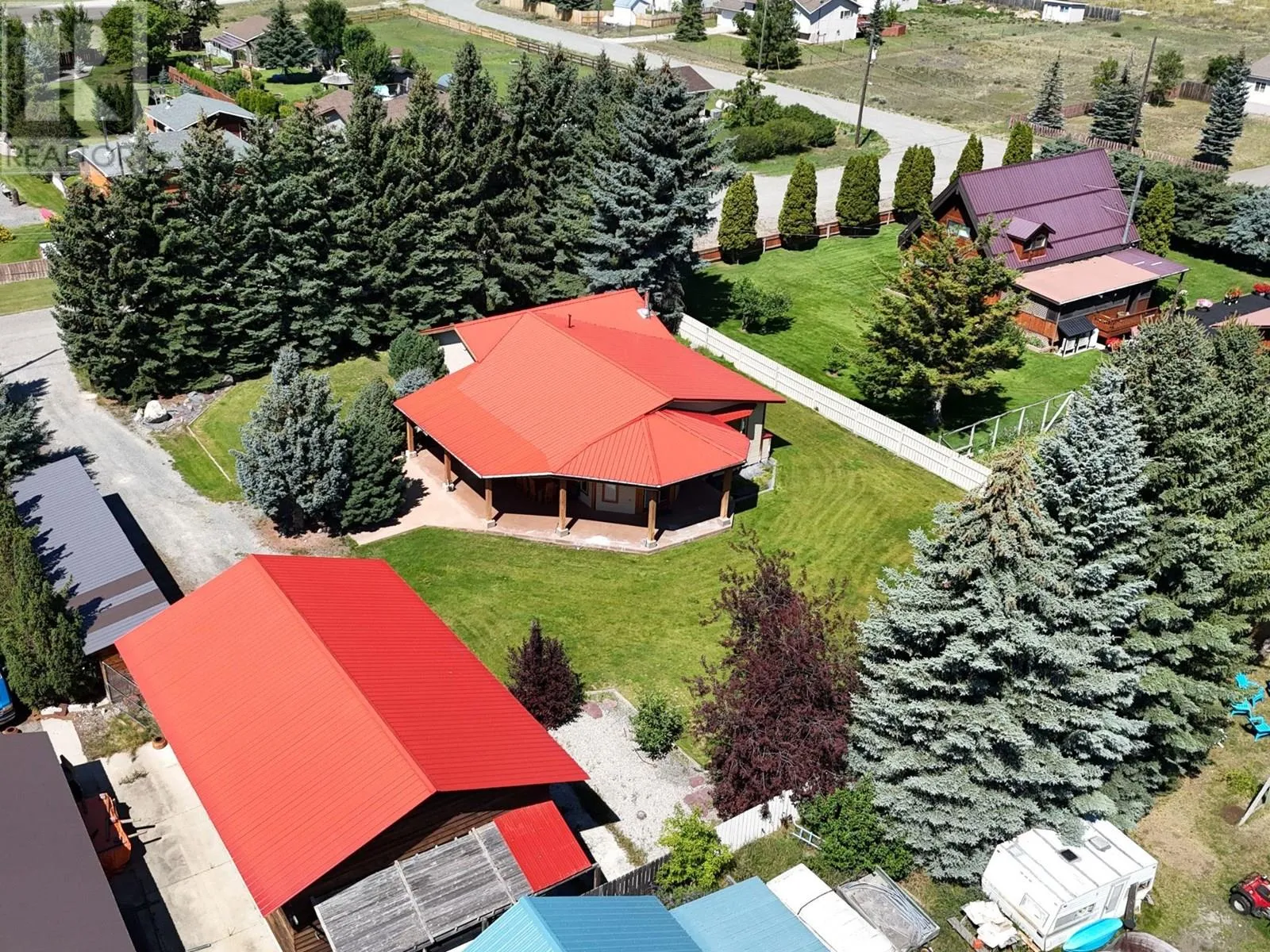 House for rent: 6228 Tamarack Road, Wasa, British Columbia V0B 2K0