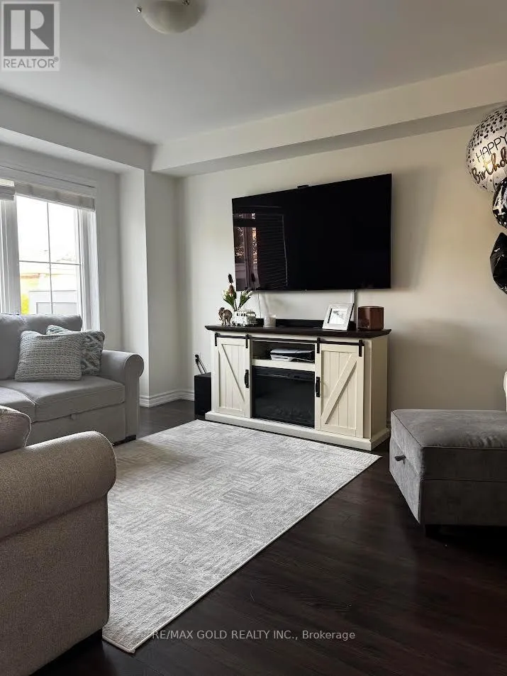 Row / Townhouse for rent: 623 Laking Terrace, Milton, Ontario L9T 9J5