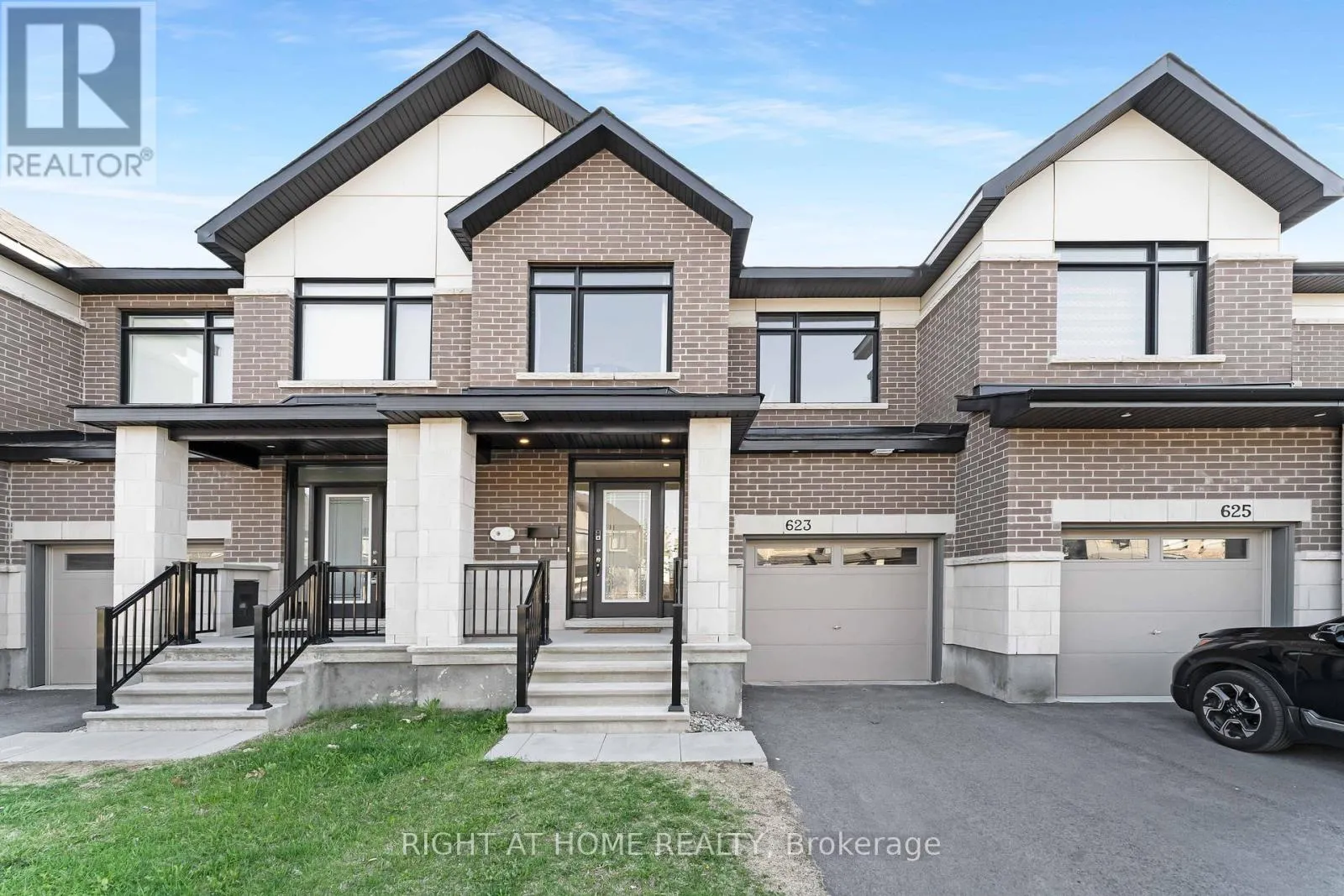 Row / Townhouse for rent: 623 Rathburn Lane, Ottawa, Ontario K1T 0V7