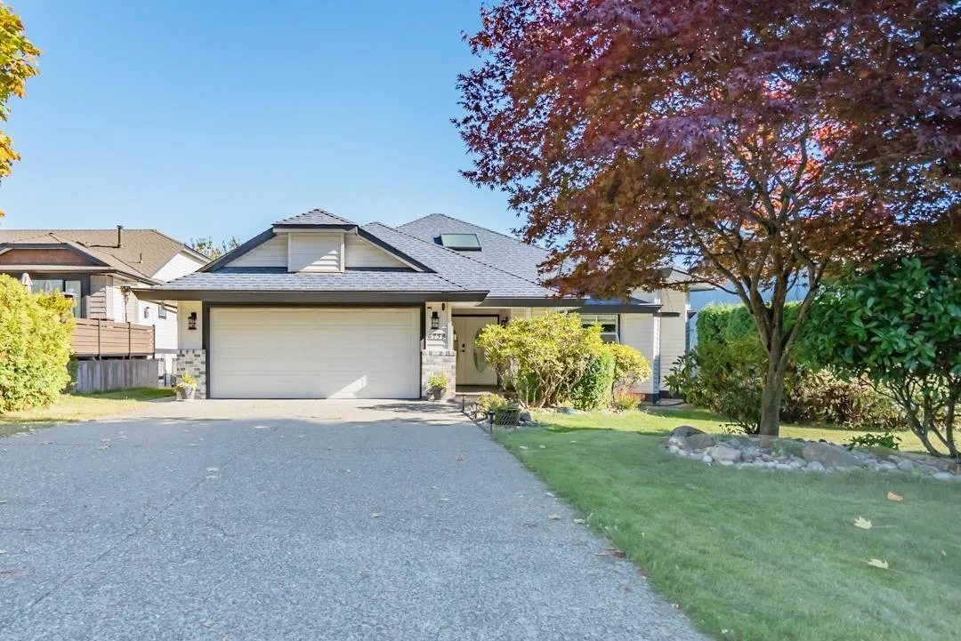 House for rent: 6238 191a Street, Surrey, British Columbia V3S 8C6