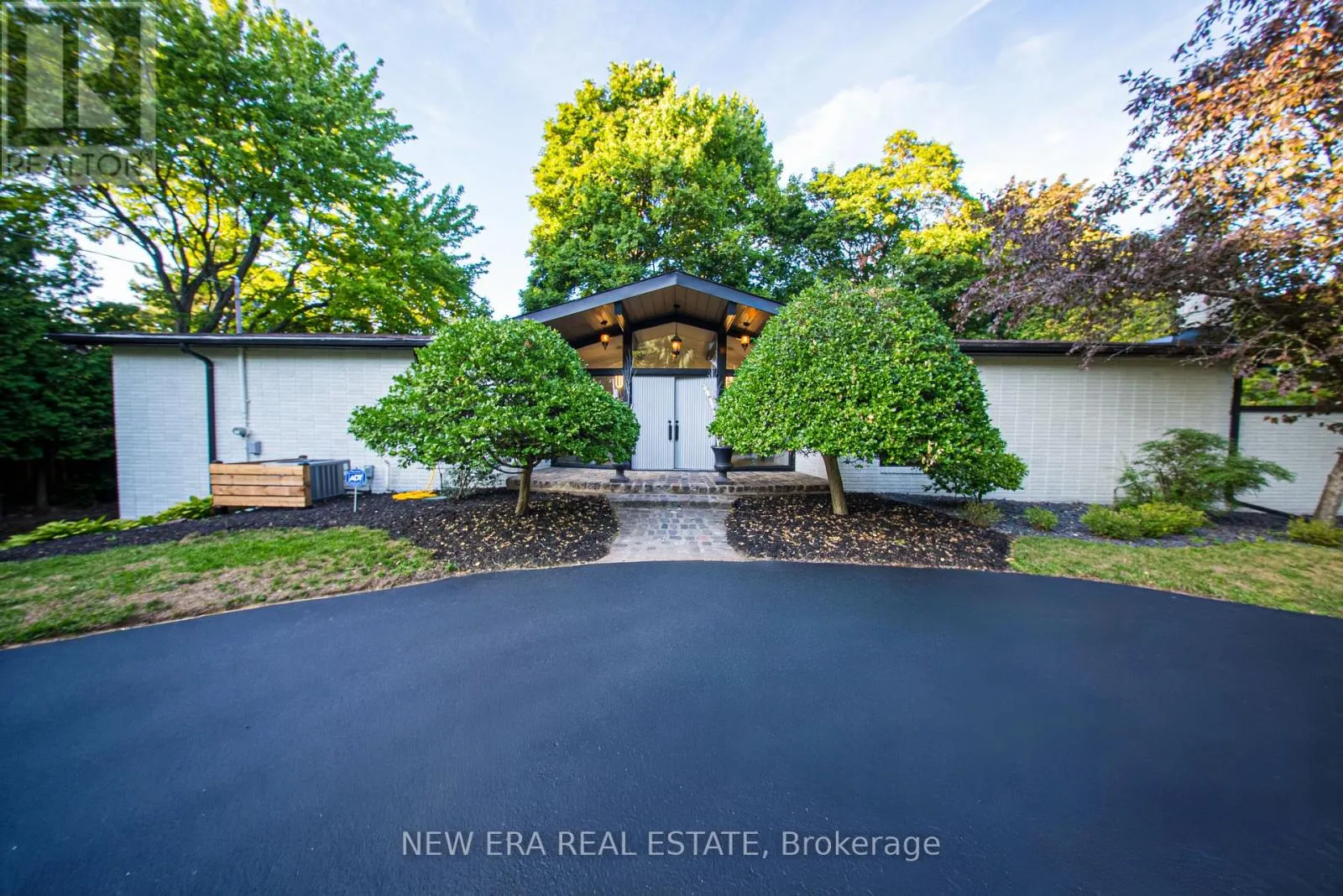 House for rent: 625 Sir Richard's Road, Mississauga, Ontario L5C 1A3