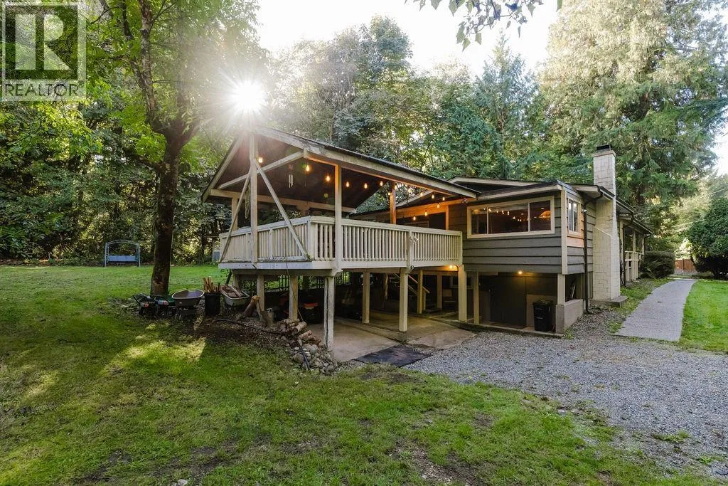 House for rent: 6252 Sechelt Inlet Road, Sechelt, British Columbia V7Z 0L3