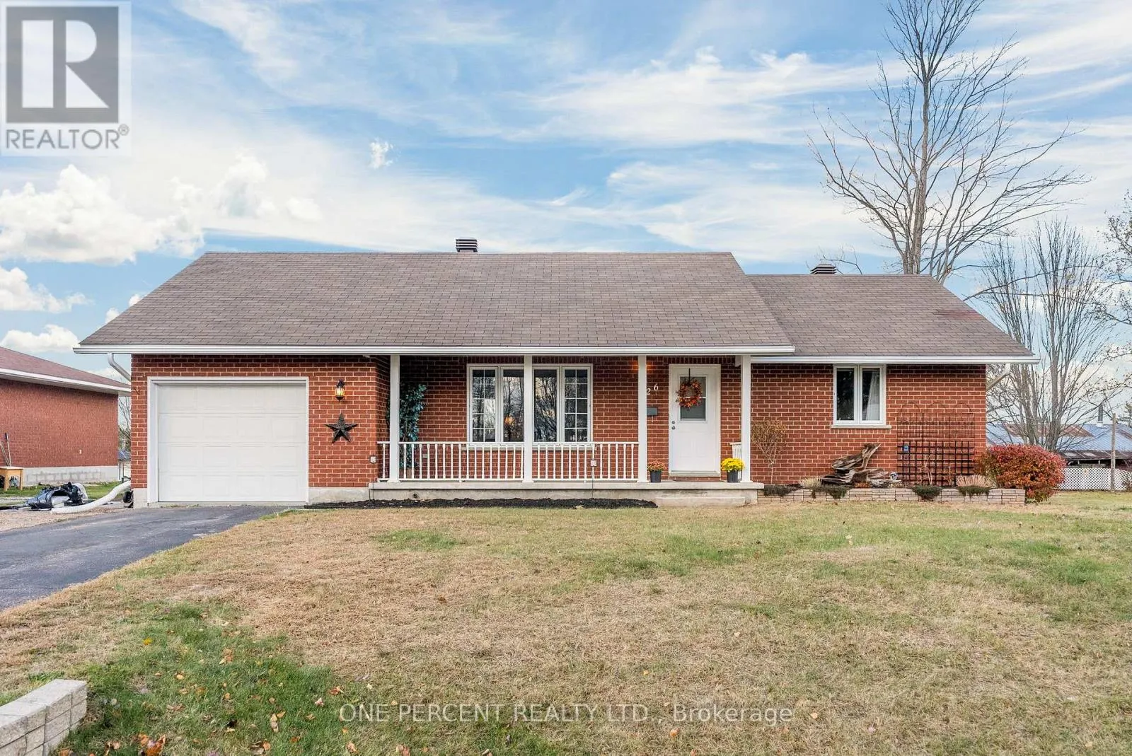 House for rent: 626 Willow Drive, Laurentian Valley, Ontario K8A 4J1