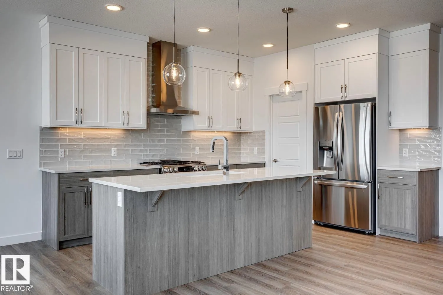 House for rent: 6268 180 Av Nw Nw, Edmonton, Alberta T5Y 4A6