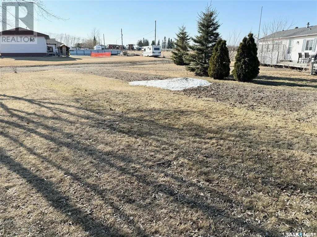 Unknown for rent: 627 3rd Avenue N, Naicam, Saskatchewan S0K 2Z0