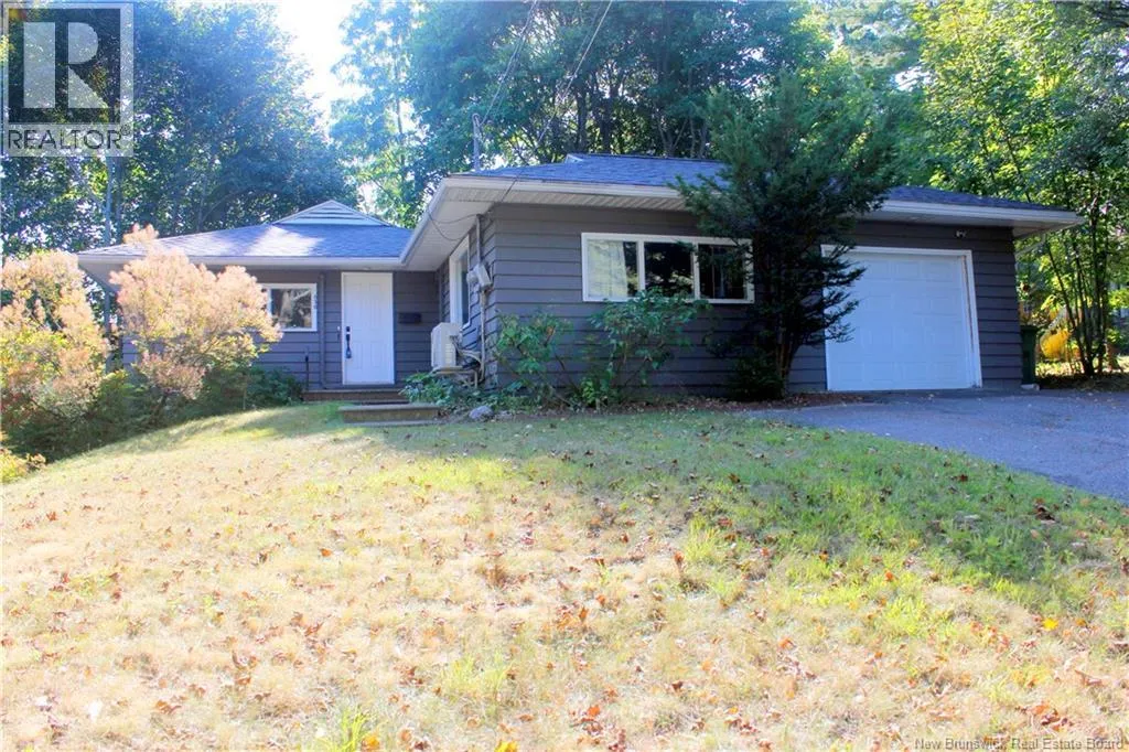 House for rent: 628-630 York Street, Fredericton, New Brunswick E3B 3R5