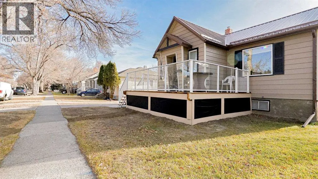 House for rent: 63 3 Street Nw, Medicine Hat, Alberta T1A 6K4