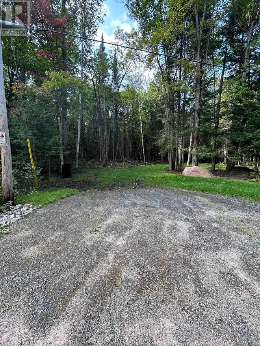 63 Annie Mayhew Road, Madawaska Valley, Ontario K0J 1L0