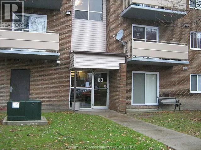 Apartment for rent: 63 Baldoon Road Unit# 206, Chatham, Ontario N7L 1E2