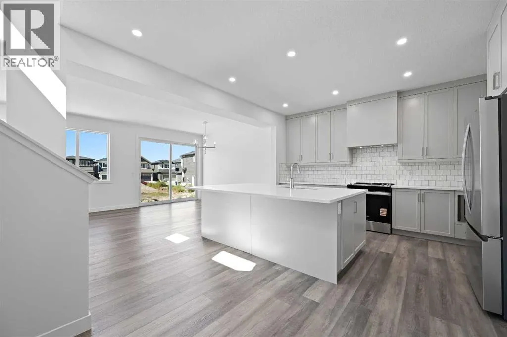 House for rent: 63 Corner Glen Common Ne, Calgary, Alberta T3N 2L9