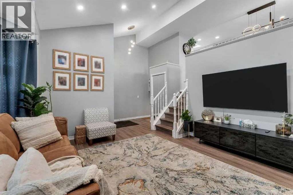 House for rent: 63 Erin Green Way Se, Calgary, Alberta T2B 3C3