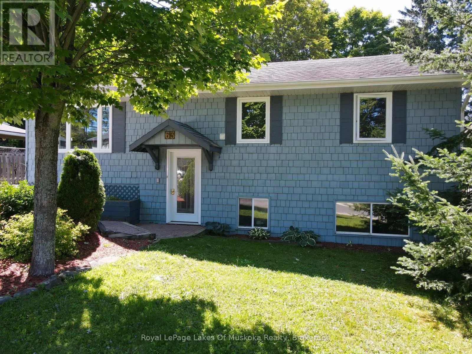 House for rent: 63 Florence Street W, Huntsville, Ontario P1H 1V4