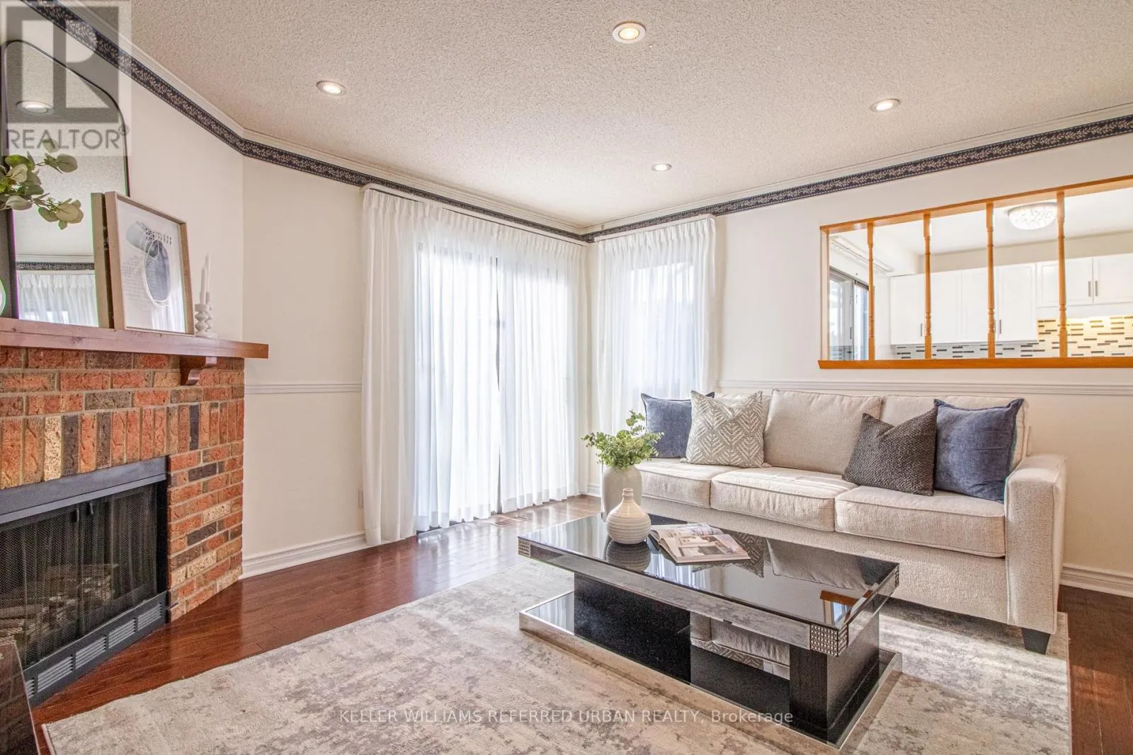 House for rent: 63 Holmbush Crescent, Toronto, Ontario M1V 2Y8