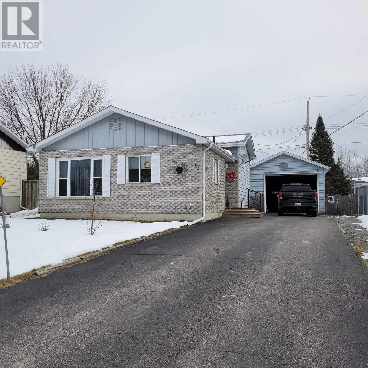 63 Matachewan Road, Manitouwadge, Ontario P0T 2C0