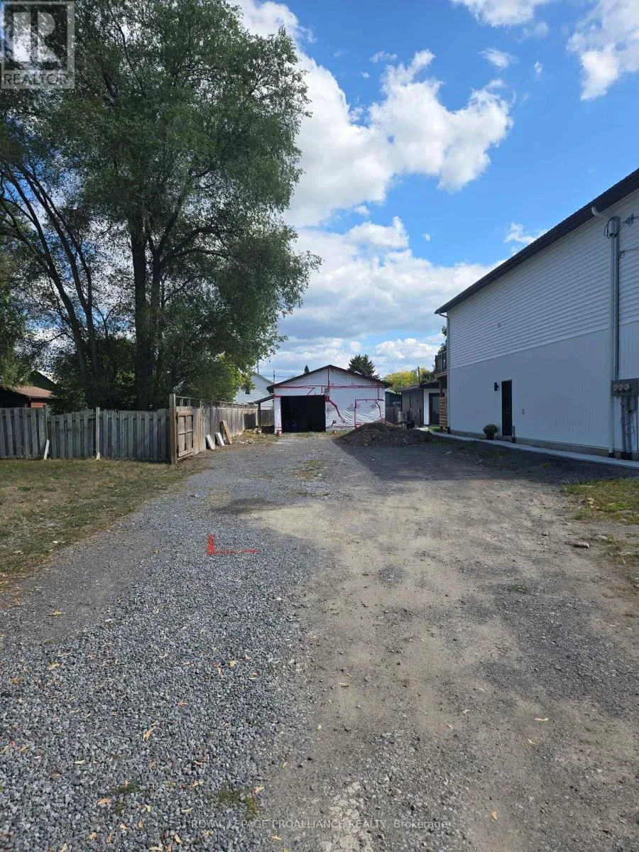 63 S Church Street, Belleville, Ontario K8N 3B5