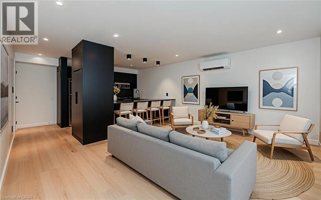 Apartment for rent: 63 Union Street Unit# 1, Waterloo, Ontario N2J 1B9