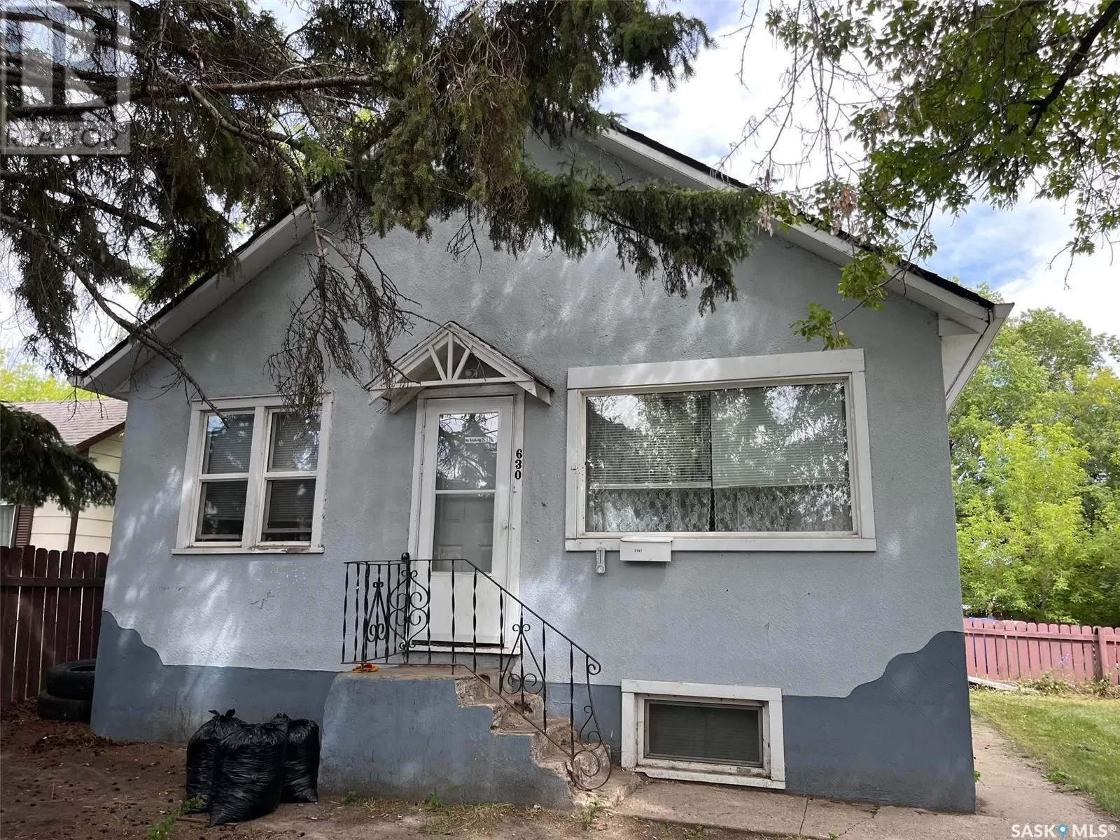 House for rent: 630 5th Avenue E, Prince Albert, Saskatchewan S6V 2H5