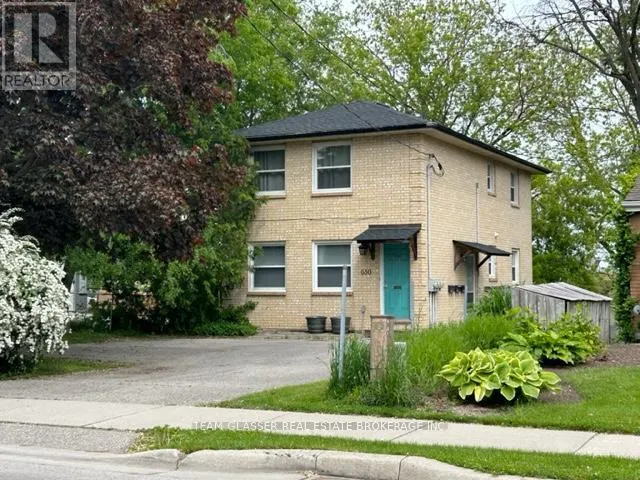 Triplex for rent: 630 Victoria Street, London East, Ontario N5Y 4C1
