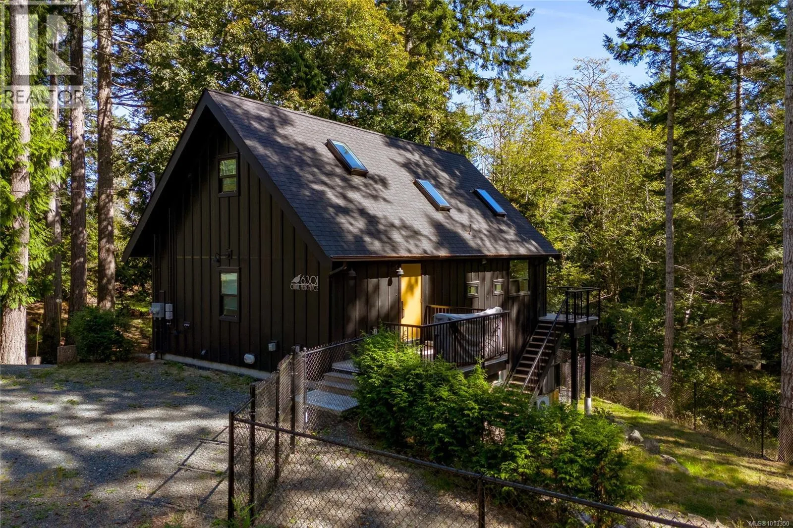 House for rent: 6301 Quail Peak Pl, Sooke, British Columbia V9Z 1A9