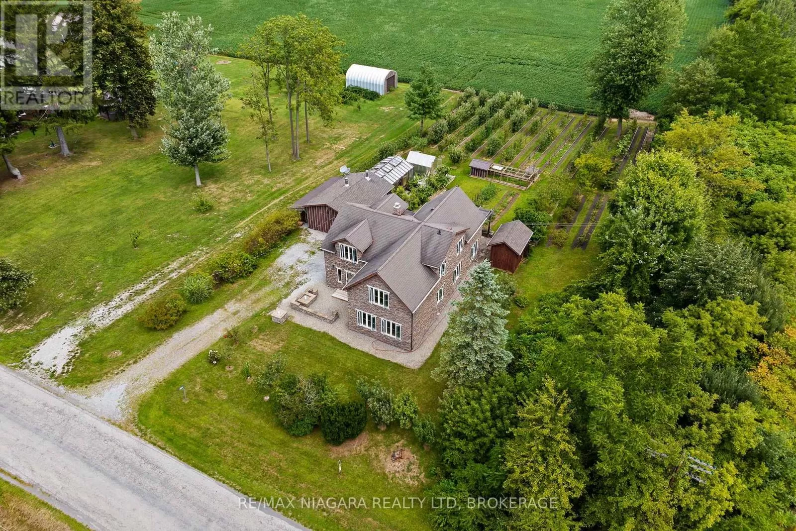 House for rent: 63023 Perry Road, Wainfleet, Ontario L0R 2J0