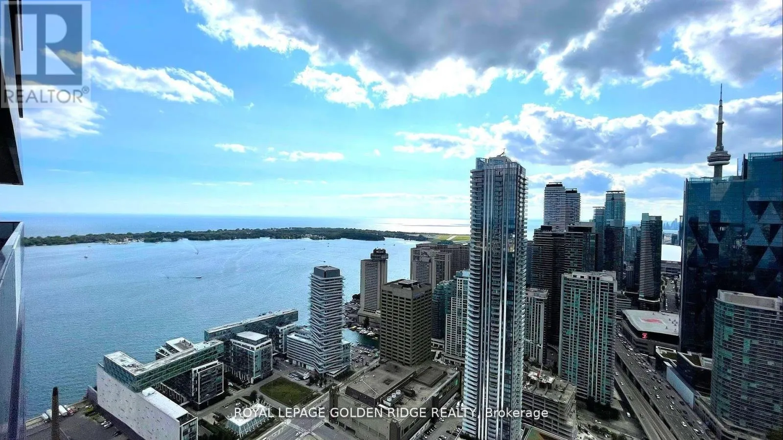 Apartment for rent: 6312 - 55 Cooper Street, Toronto, Ontario M5E 0G1