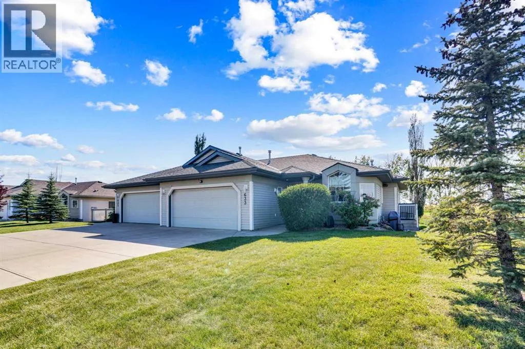 Duplex for rent: 633 Advent Bay, Rural Rocky View County, Alberta t1x 1n8