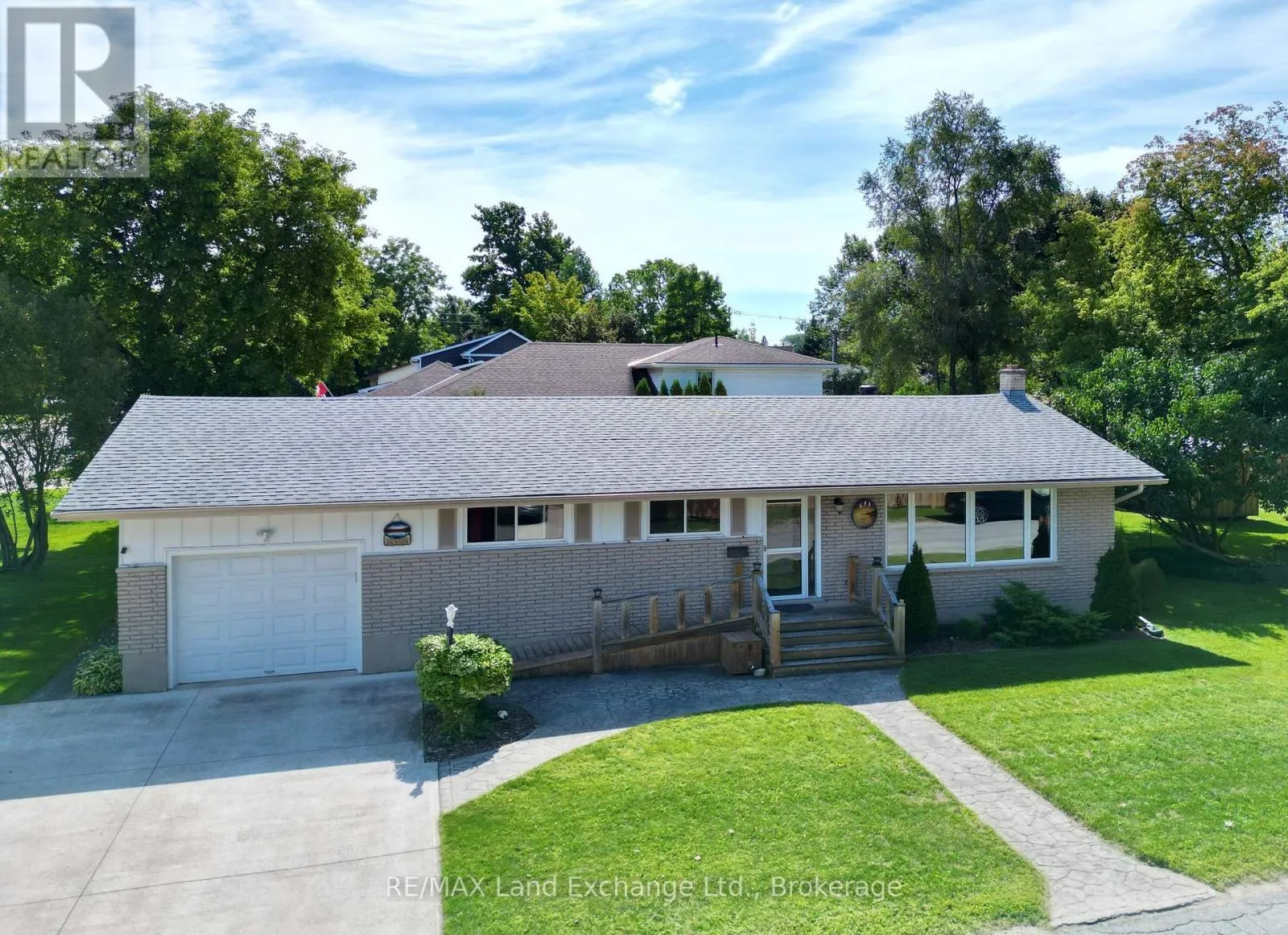 House for rent: 633 Wellington Street, Saugeen Shores, Ontario N0H 2C4