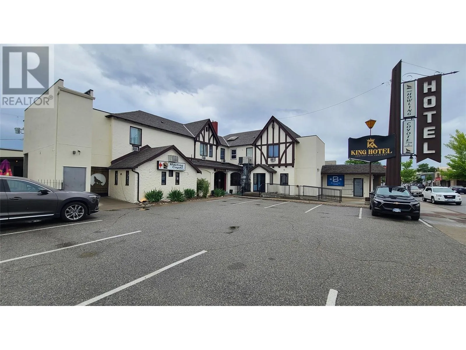 Residential Commercial Mix for rent: 6341 Main St Street, Oliver, British Columbia V0H 1T0